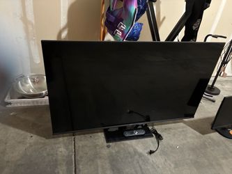 Hisense 50 in LED LCD Smart TV