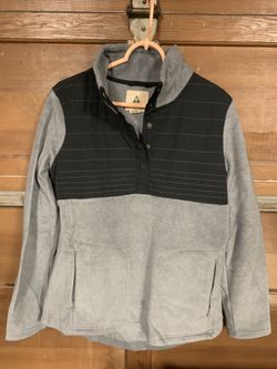 Women’s fleece size M