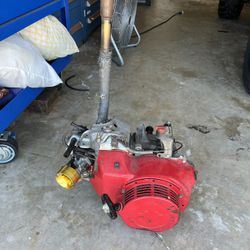 13 hp Honda motor does run no gas tank See damage to gas tank mounts in photos