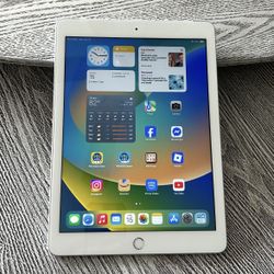 Apple iPad 32GB A1823 in excellent condition.  $85