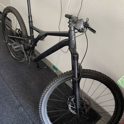 2024 Specialized Stumpjumper 29” 
