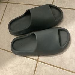 Yeezy Slides Onyx