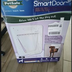 🐾ELECTRONIC SMART DOG/PET DOOR (LARGE) Automatically Opens With Smart Key  (included)Collar Activated