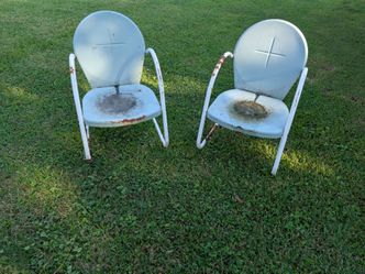 Pair of Vintage Metal Lawn Chairs – Mid Century Retro Porch Chairs