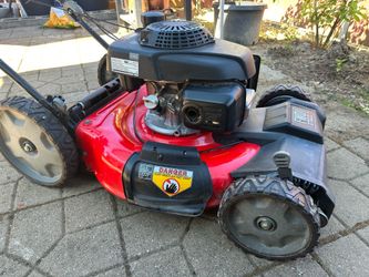 Craftsman lawnmower self propelled with Honda motor