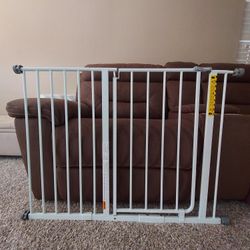 Regalo Baby Gate 29 - 49" W x 30" H