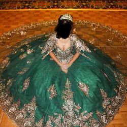 Quinceañera Stunning  Hunter Green And Gold Dress With Long Cape 