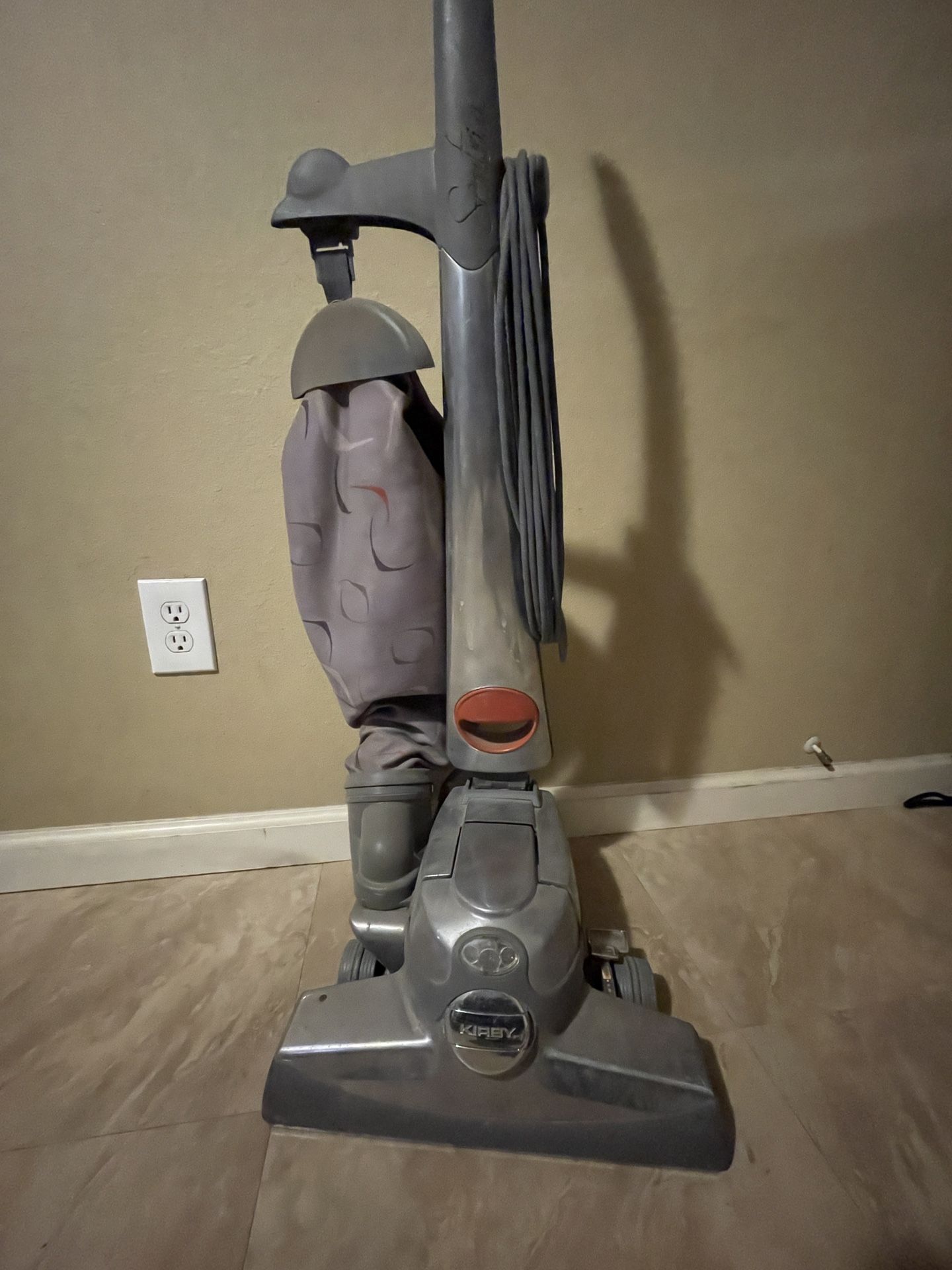 SentirĂa Kirby Vacuum