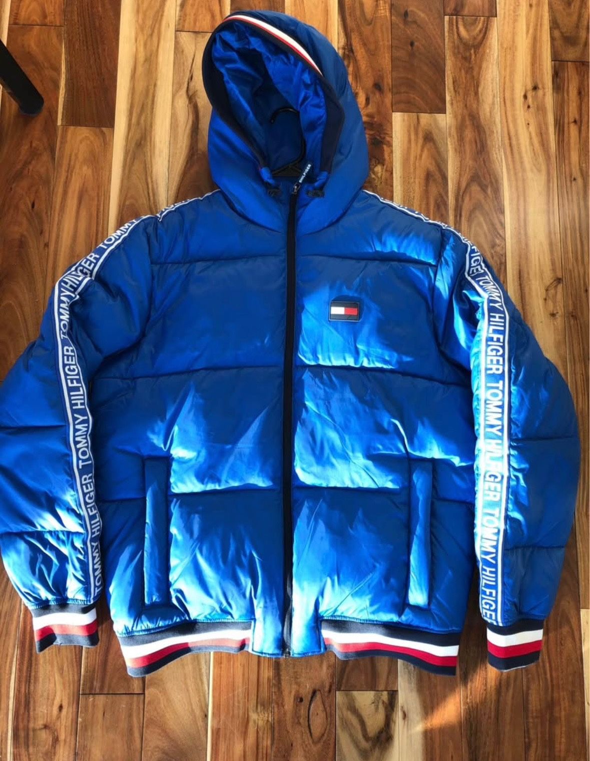 Men’s Size L Tommy Hilfiger Adaptive Puffer Winter Coat