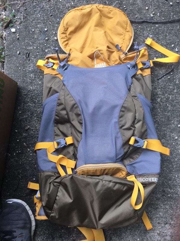 Sierra Designs Discovery 30L Hiking Backpack