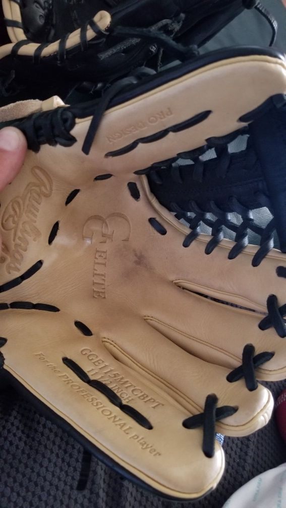 Rawlings baseball Gloves