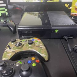 Xbox 360 With 2 Controllers $100 