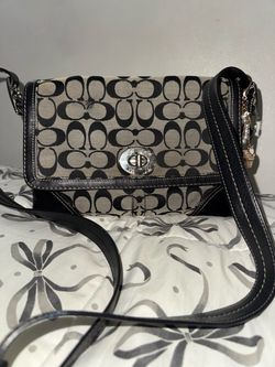 Y2K Coach Hamptons Signature flap crossbody bag