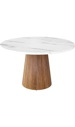Round dining table
