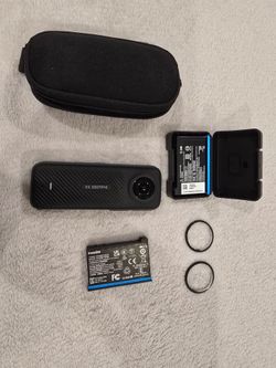 Insta360 x4 bundle with extra battery and lense covers