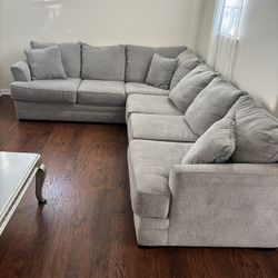 Couch + Table 