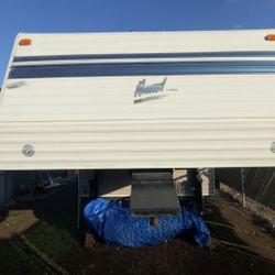 Turn‑Key 1992 Nomad 5th Wheel | Fully Upgraded | $7,500 OBO | Clean Title