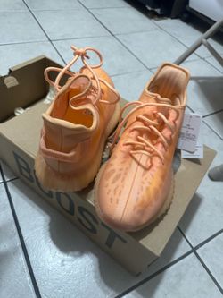 adidas Mens Yeezy Boost 350 V2 Mono