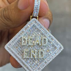 Dead End Pendant 