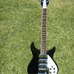 Beatle/Lennon style Guitar