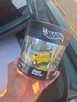 Hot Wheels Snake Rocket Oil Die-Cast Car