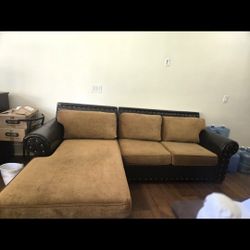 Sofas/Couches
