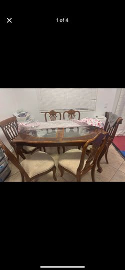 Table And Chairs 