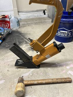 Bostitch Hardwood Flooring Stapler And Mallet 