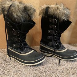 Ladies Sorel boots 