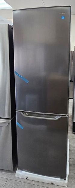 Danby 10.3 Cu Ft Bottom Freezer Refrigerator DBMF100B1SLDB $699