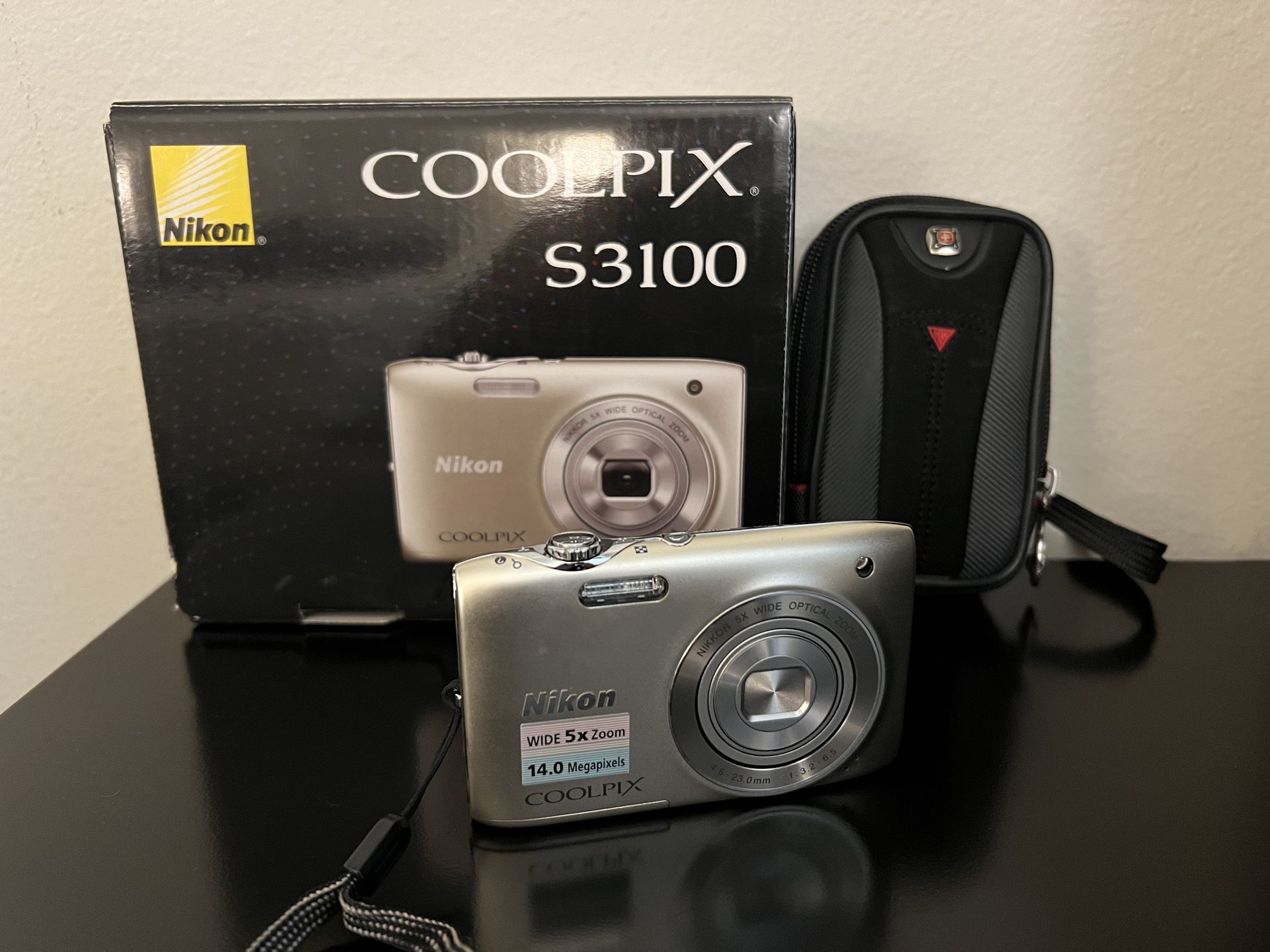 Nikon COOLPIX S3100 14.0MP Digital Camera - Silver