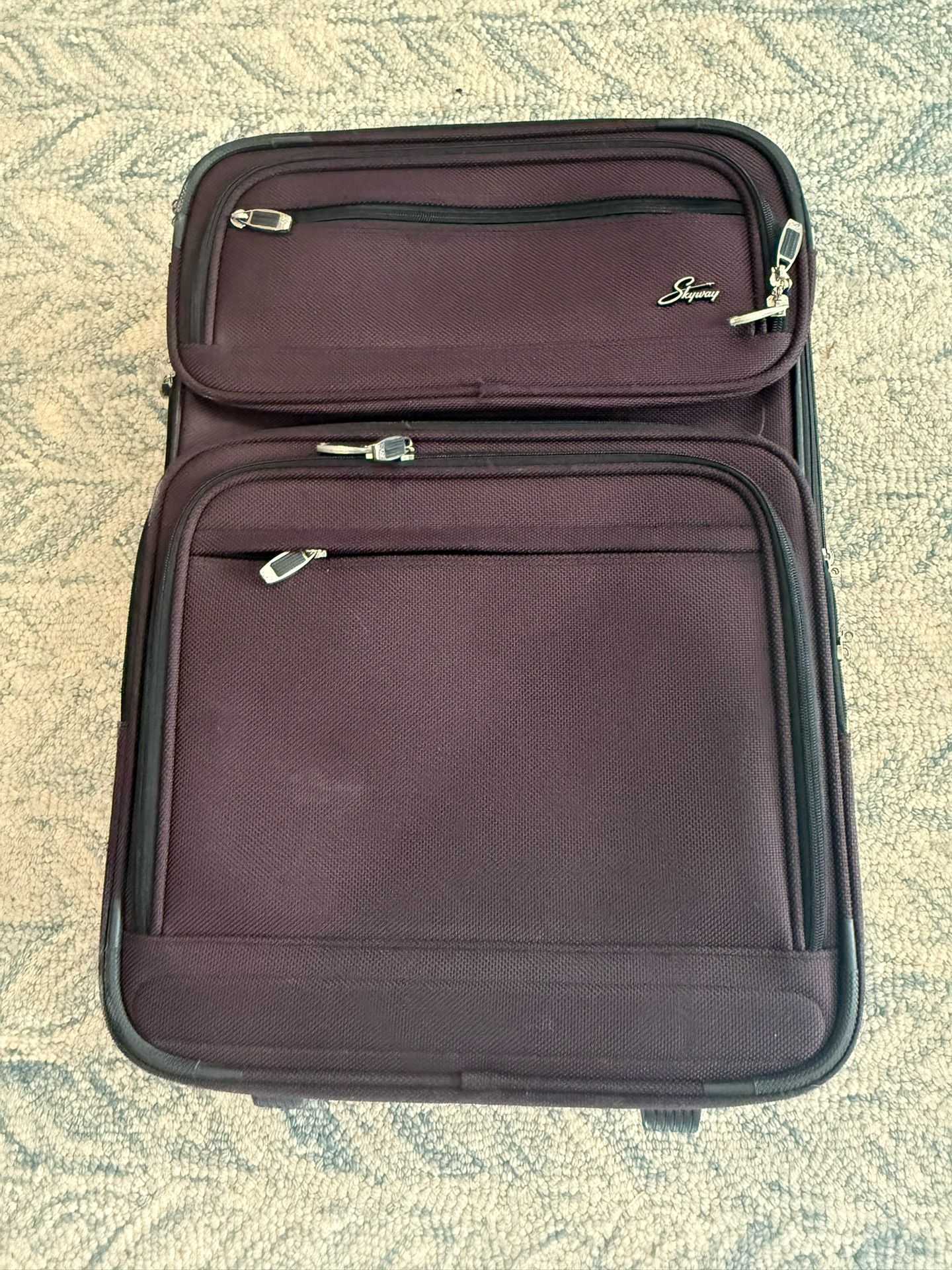 Skyway Large Suitcase