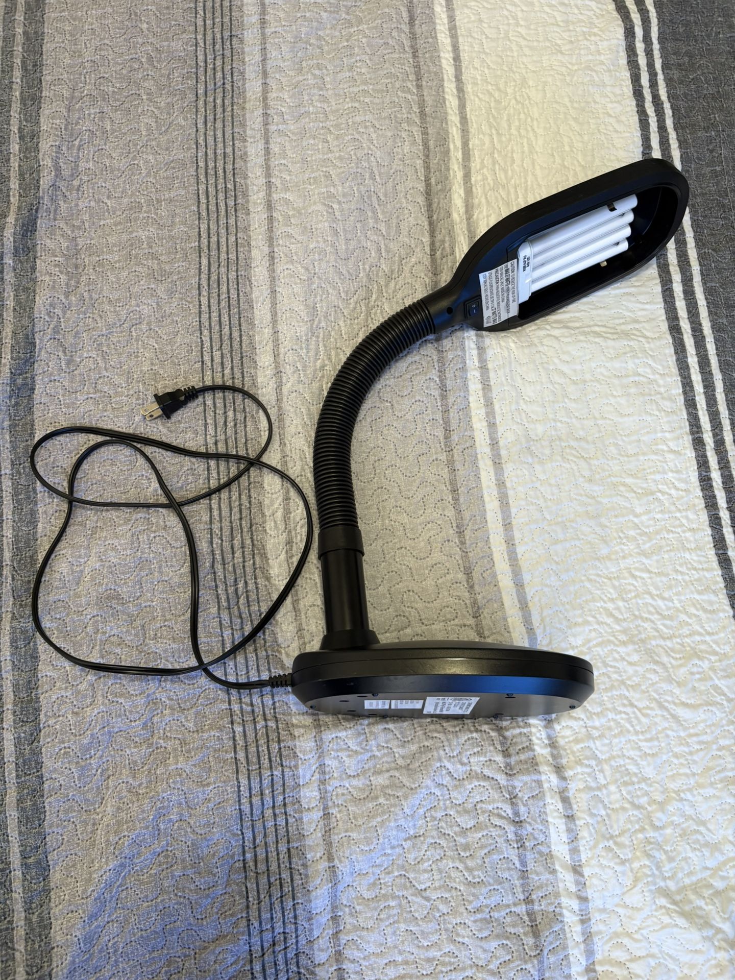 GOOSENECK DESK LAMP INTERTEK