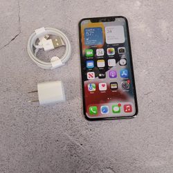 IPHONE 10...X...256GB FACTORY UNLOCK ANY SIM 