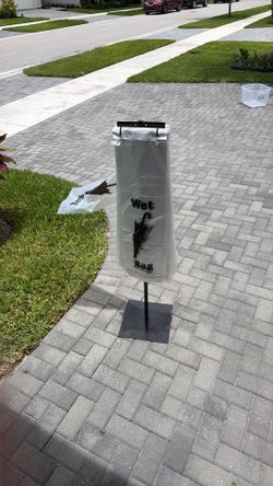Umbrella stand with bags