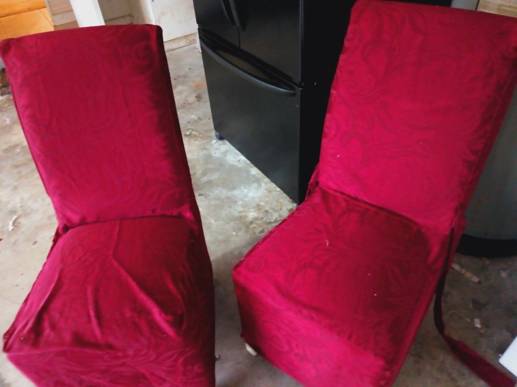 2 Chairs With Covers