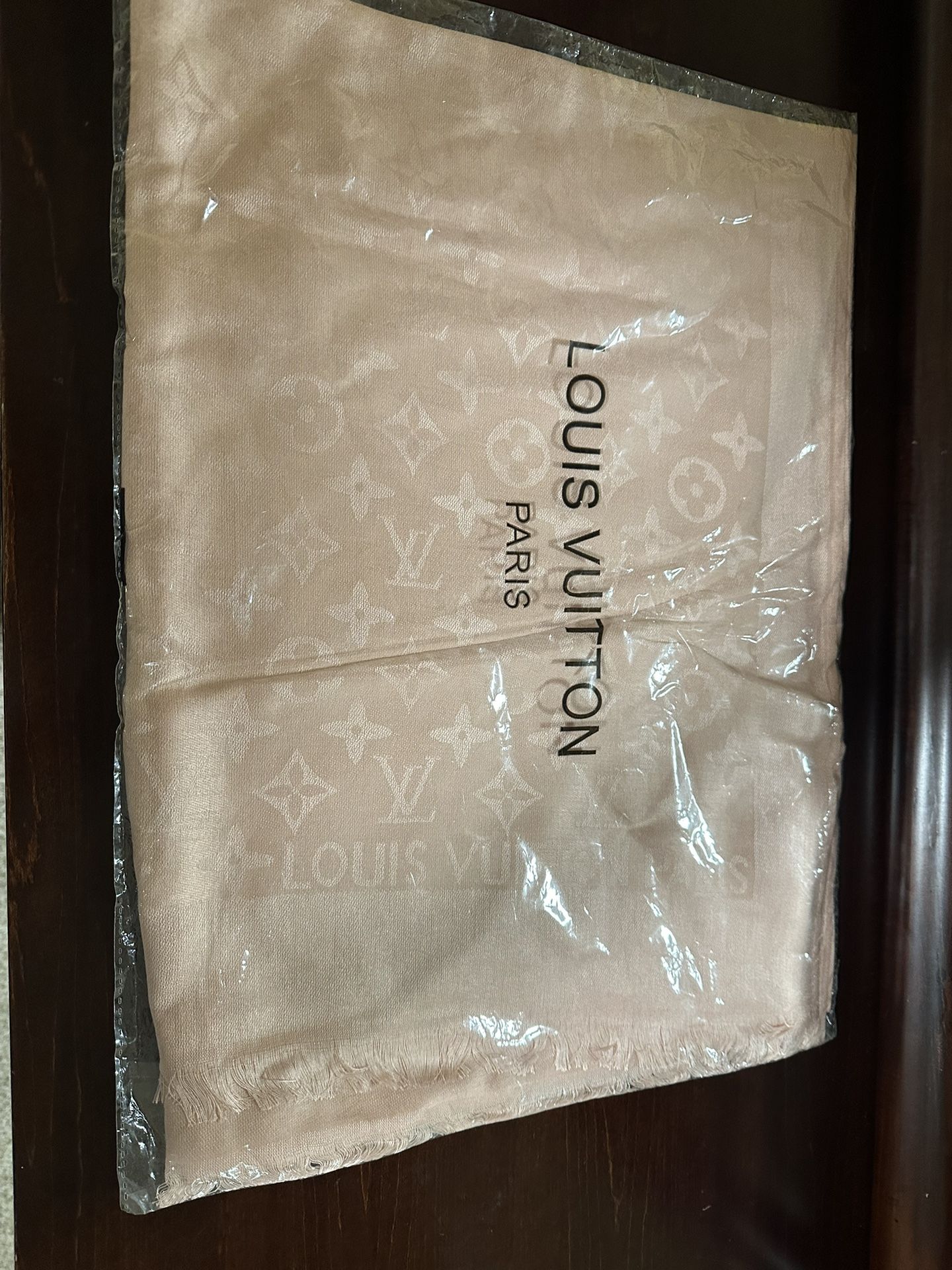 Louis Vuitton Scarf Light Pink