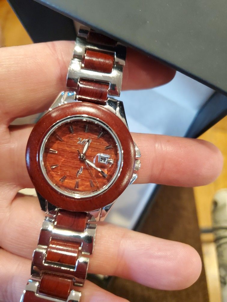 Ladies Watch Red Sandelwood And Metal