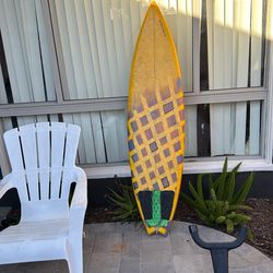 Starling Surfboard No Dings, Fin Box Good Condition 6”2