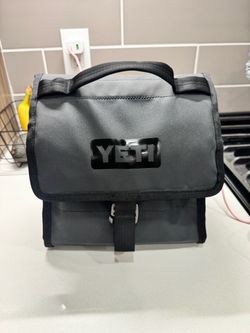 Yeti lunchbox