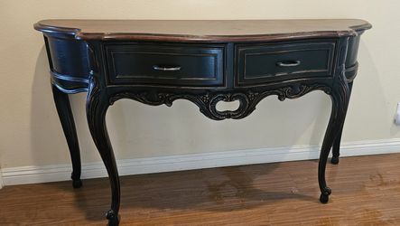 Thomasville Large Beautiful Mahoney Sofa Table