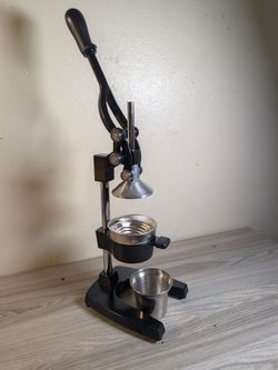 Cast iron manual juicer new