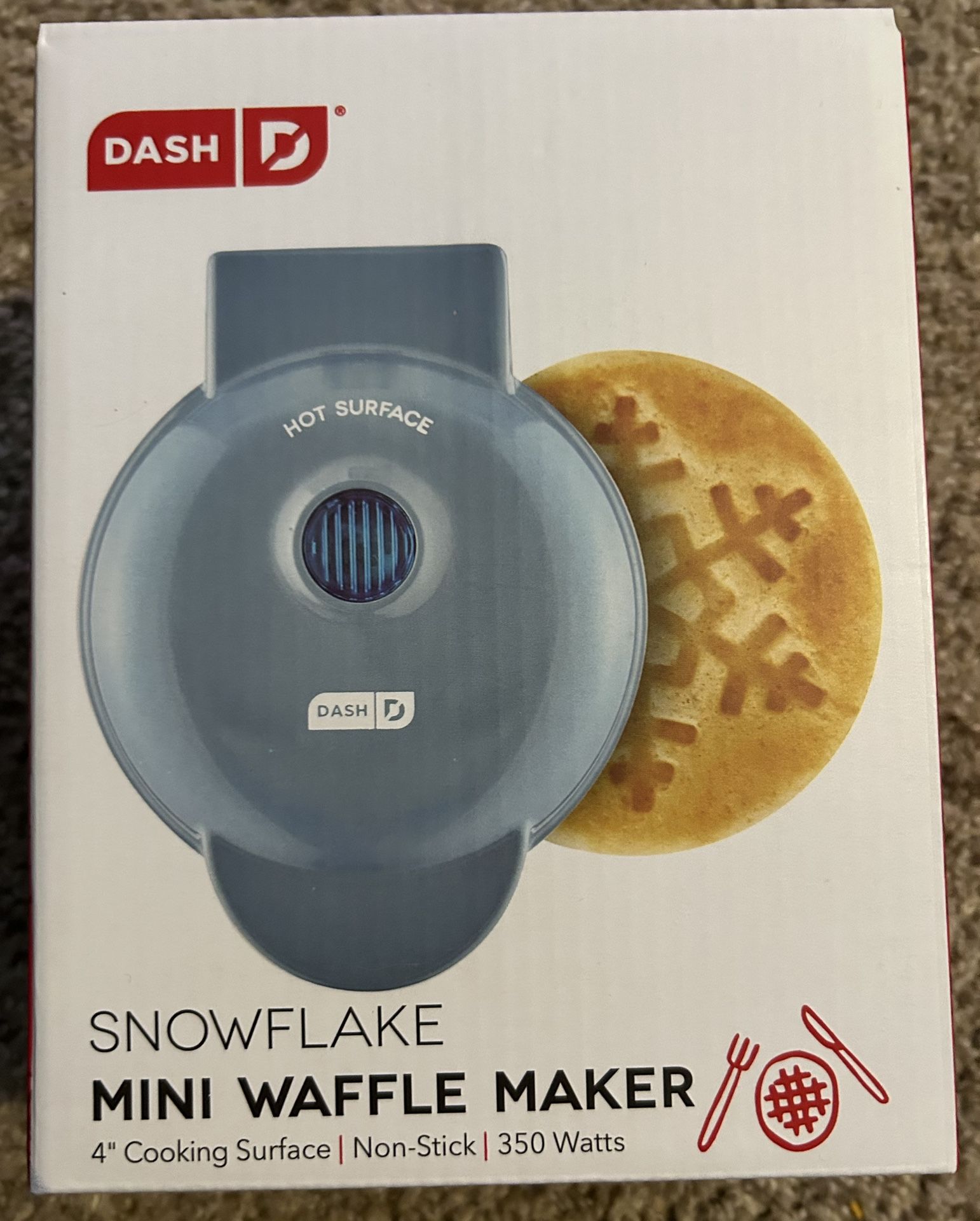 Snowflake Waffle Maker (brand new)