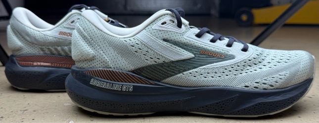 Brooks woman’s 11B