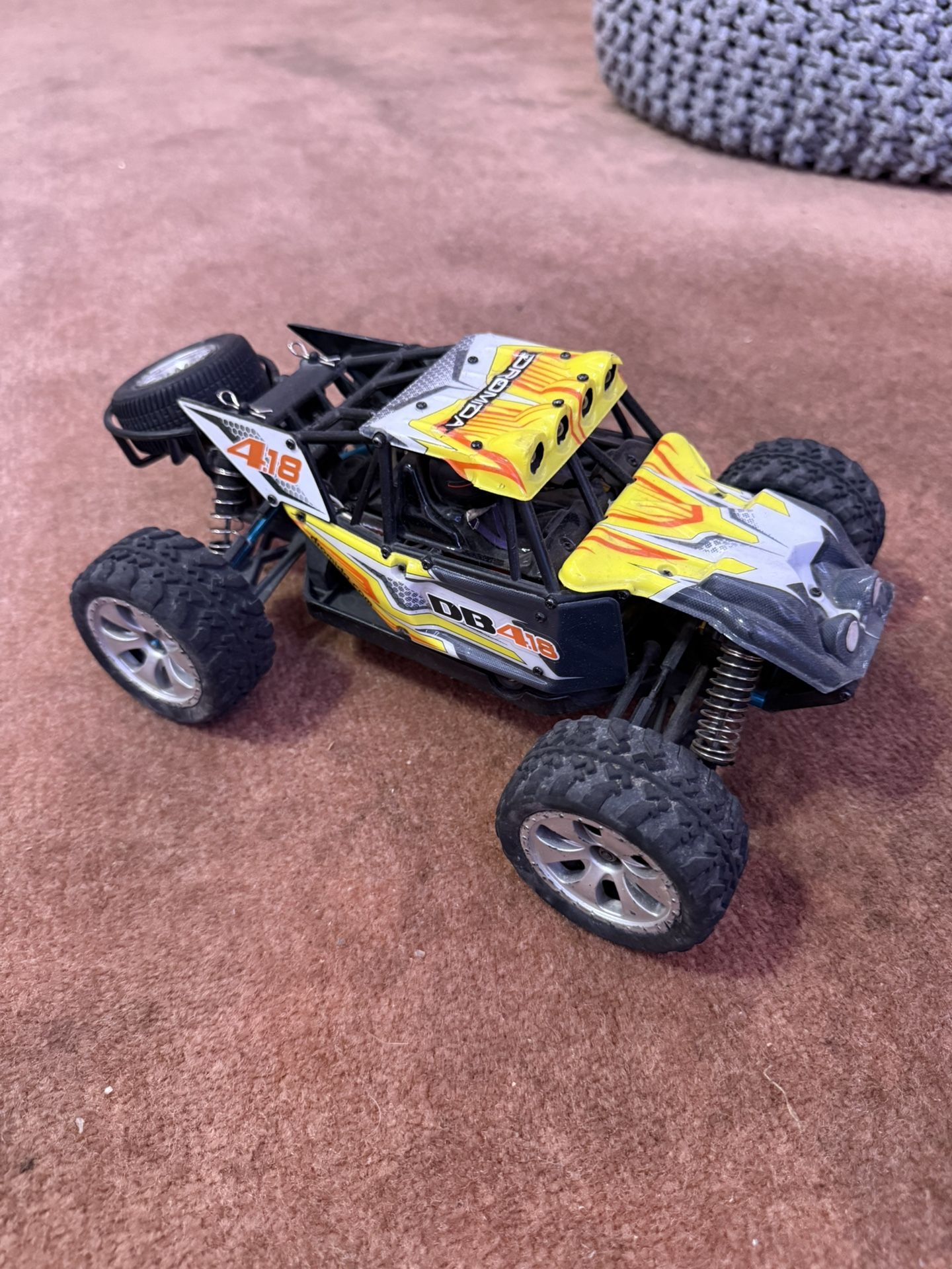 Dromida DB4.18 RTR 2.4GHz with Battery and Controller (1/18 Scale)