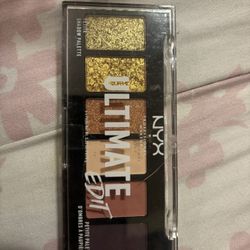 Eye Shadows And Primer As Well 