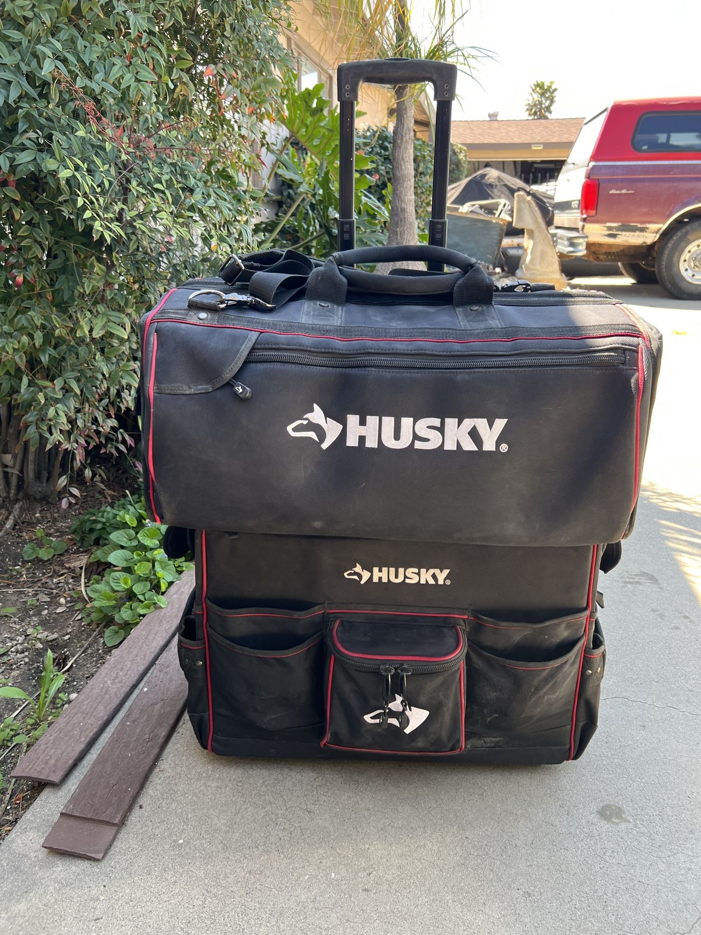 Husky 22”Rolling Bag & Husky Tool Bags 24 In. Big Field Duffle