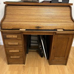 Antique roll top desk. 