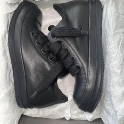 Low Top Rick Owen’s Size 10