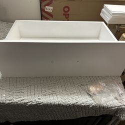 Drawers - 6 White Drawers 